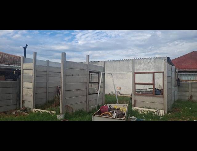 5 BEDROOM HOUSE FOR SALE IN BLACKHEATH INDUSTRIAL